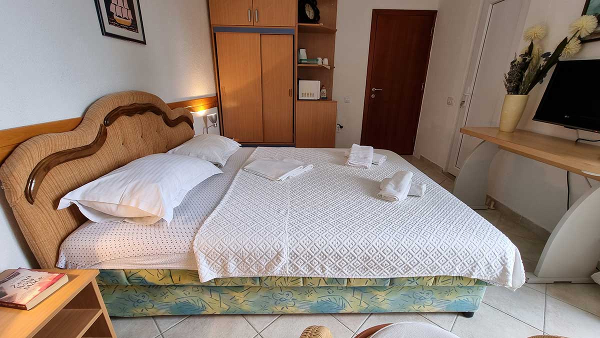 Room 11