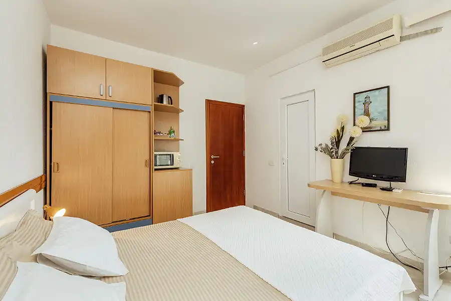 Room 11